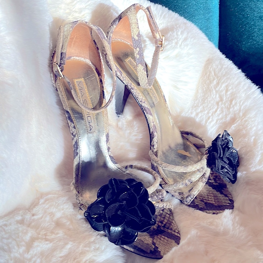 Strappy snakeskin Heeled Sandals Size 6M